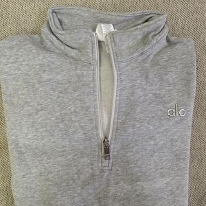 ALO Yoga Accolade Half Zip Gray